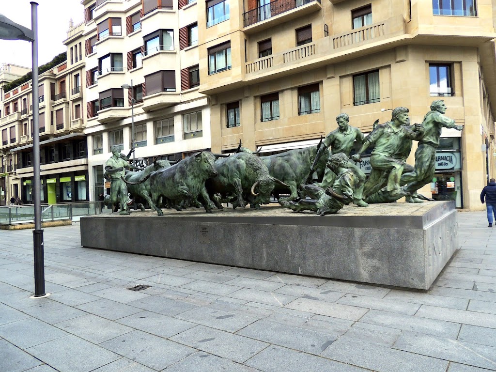 Monumento al Encierro Logo